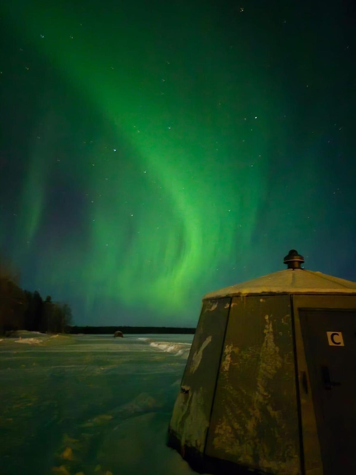 Vikajaervi Lake View Experience Igloos روفانييمي المظهر الخارجي الصورة
