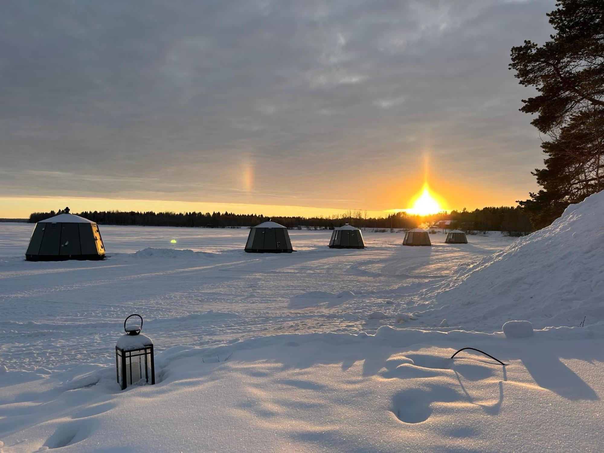 Vikajaervi Lake View Experience Igloos روفانييمي المظهر الخارجي الصورة